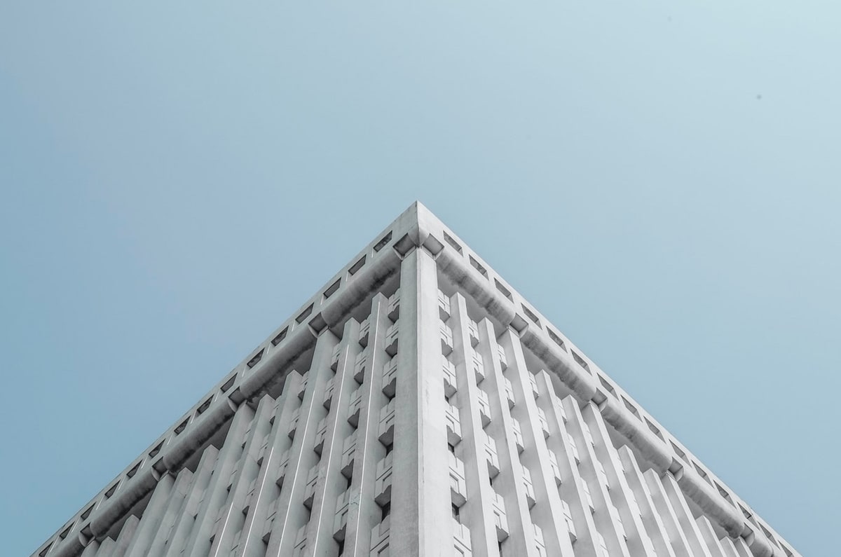 会受处罚吗?部分成都球迷赛后再现不当行为,投掷水瓶+看台斗殴